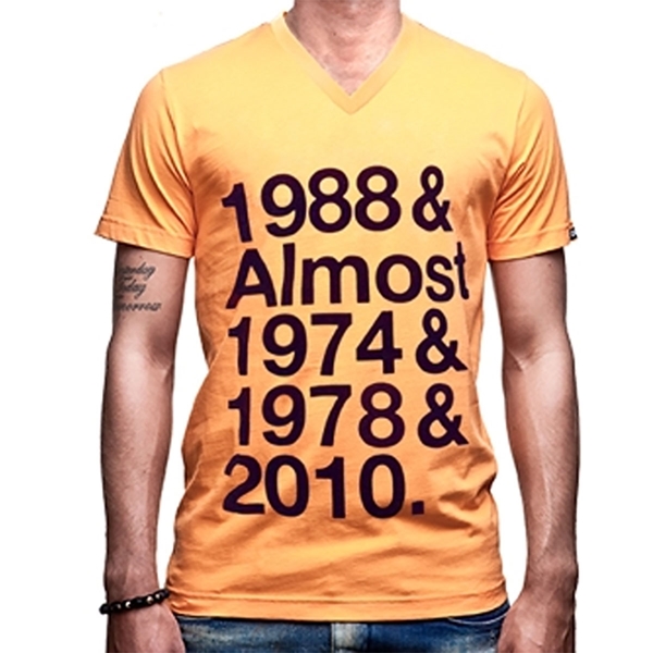 Immagine di COPA Football - Holland Almost V-Neck T-Shirt - Orange